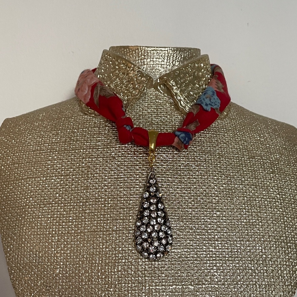 Red Floral Scarf Choker Necklace with Rhinestone Teardrop Pendant
